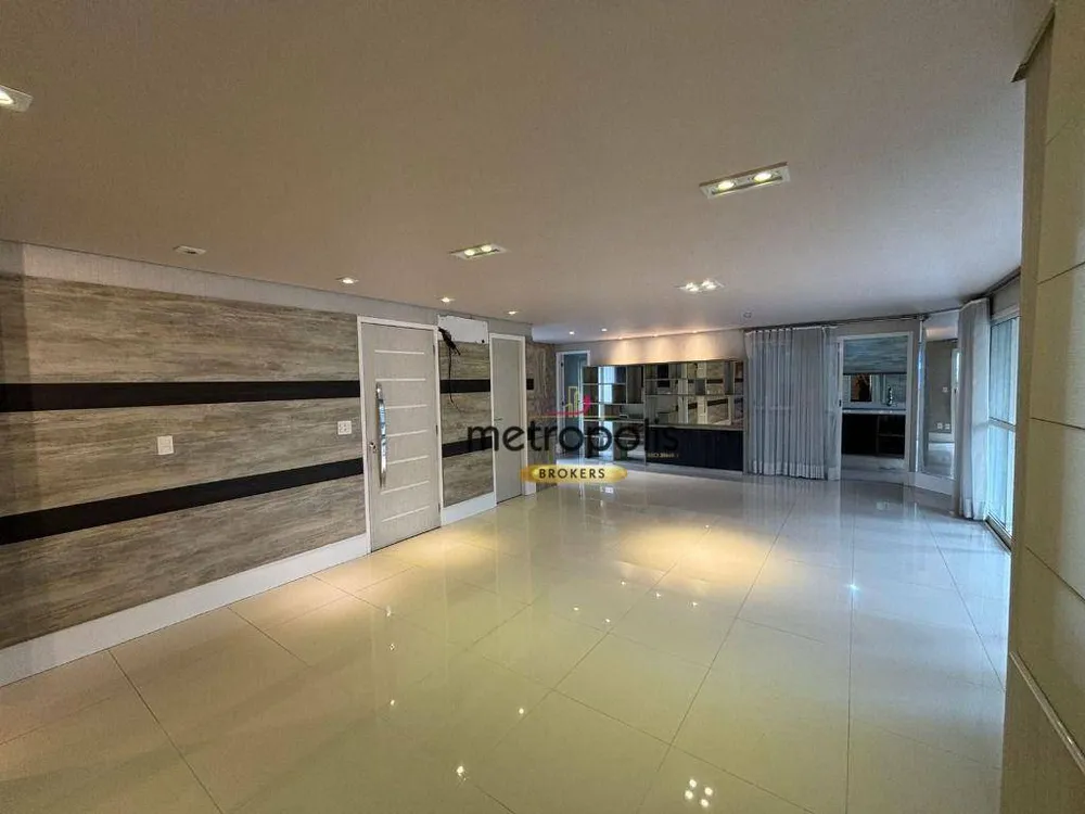 Apartamento, 3 quartos, 215 m² - Foto 1