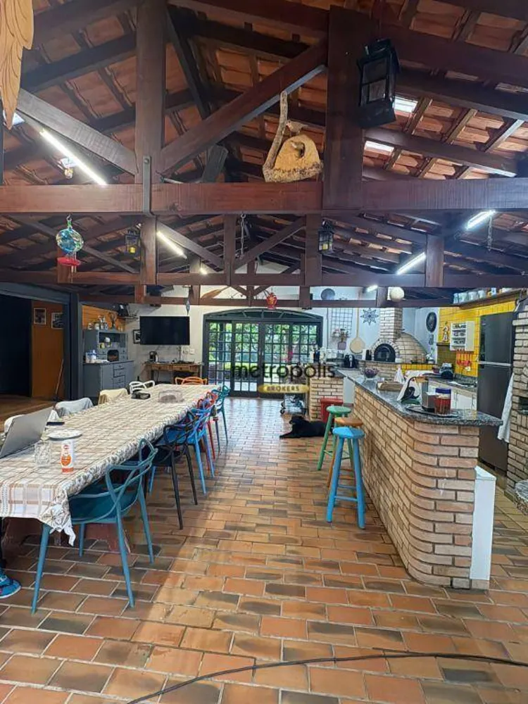 Chácara, 6 quartos, 6000 m² - Foto 8