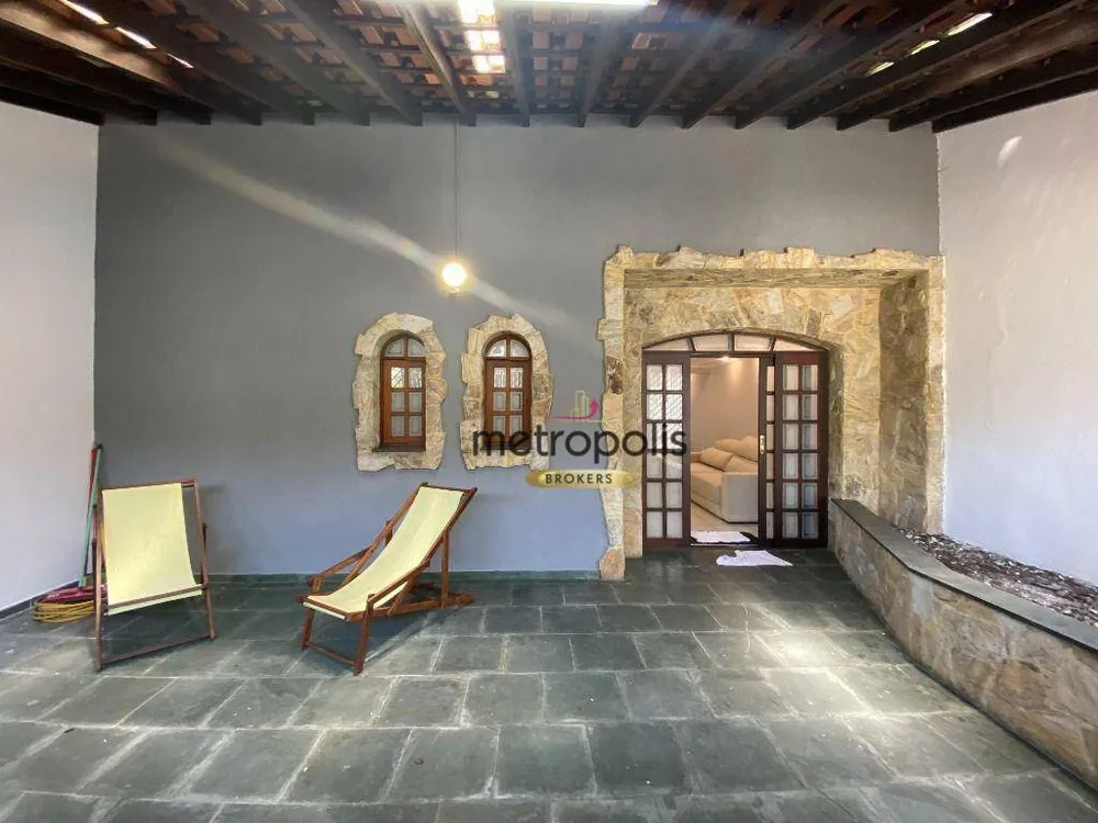 Sobrado, 4 quartos, 195 m² - Foto 1