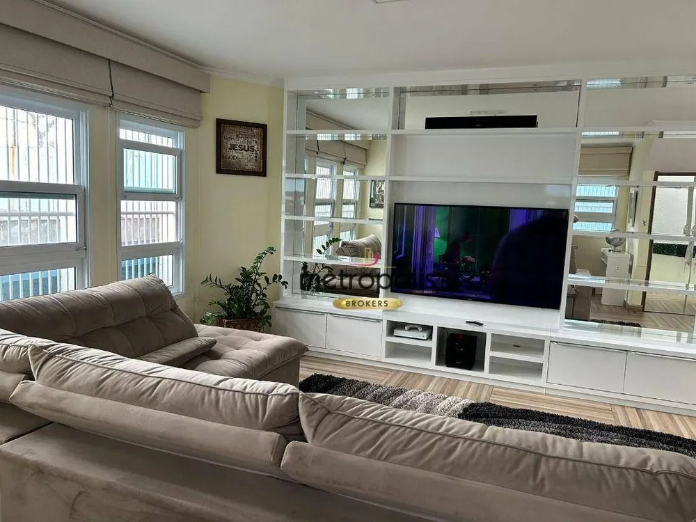 Sobrado, 3 quartos, 244 m² - Foto 2