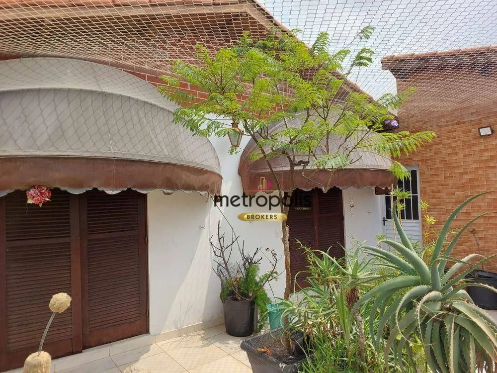 Sobrado, 3 quartos, 266 m² - Foto 1