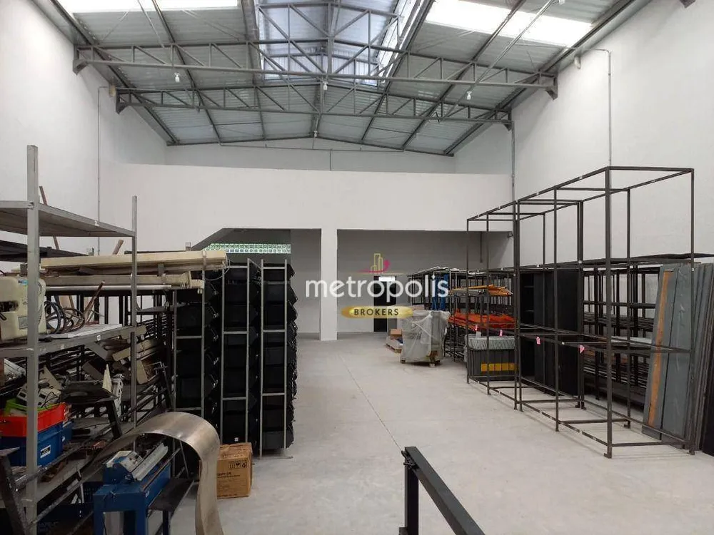 Depósito-Galpão, 672 m² - Foto 1