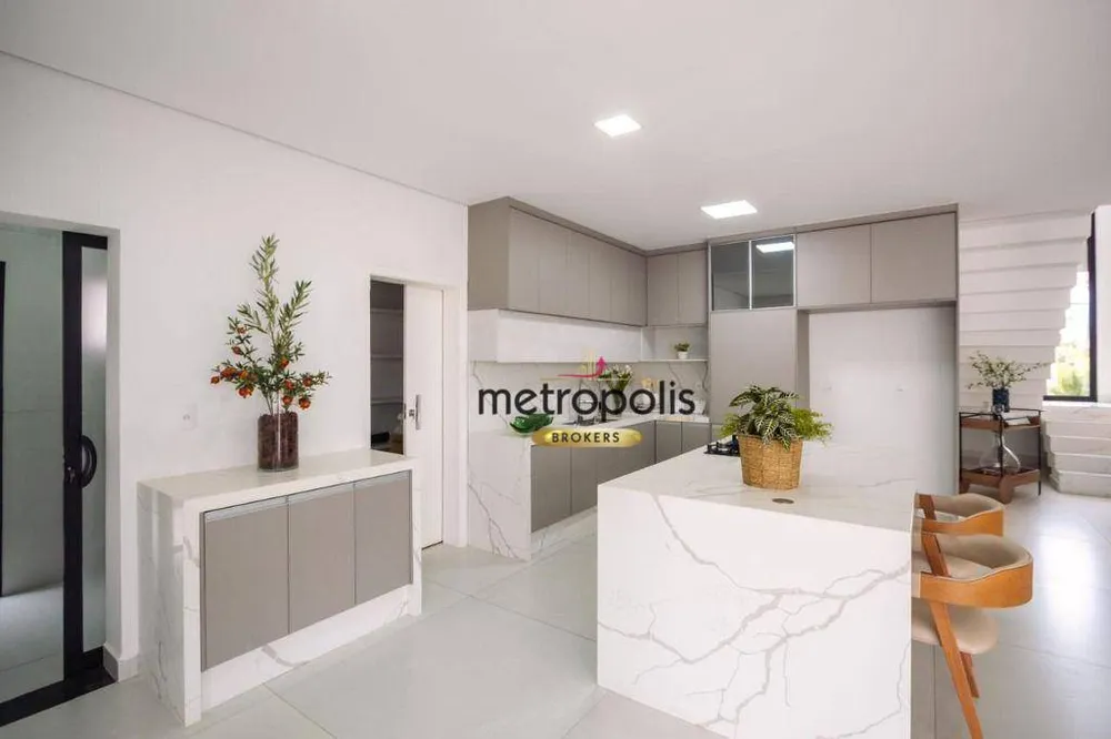 Sobrado, 4 quartos, 328 m² - Foto 2