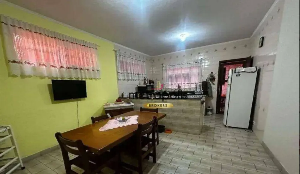 Sobrado, 3 quartos, 218 m² - Foto 2