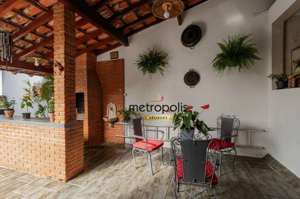 Sobrado, 4 quartos, 233 m² - Foto 1