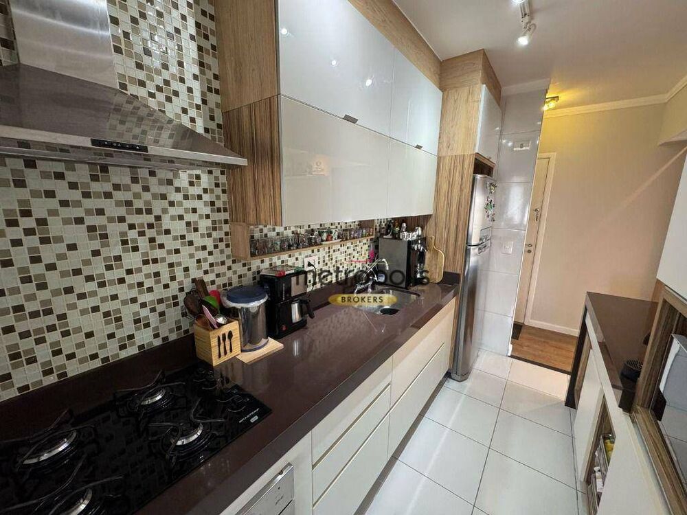 Apartamento à venda com 2 quartos, 66m² - Foto 2