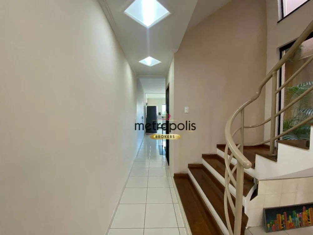 Sobrado, 3 quartos, 420 m² - Foto 1