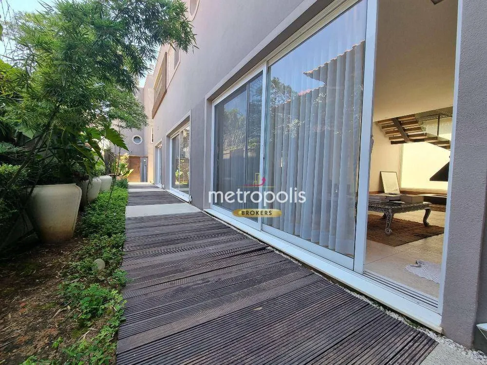 Sobrado, 4 quartos, 687 m² - Foto 1
