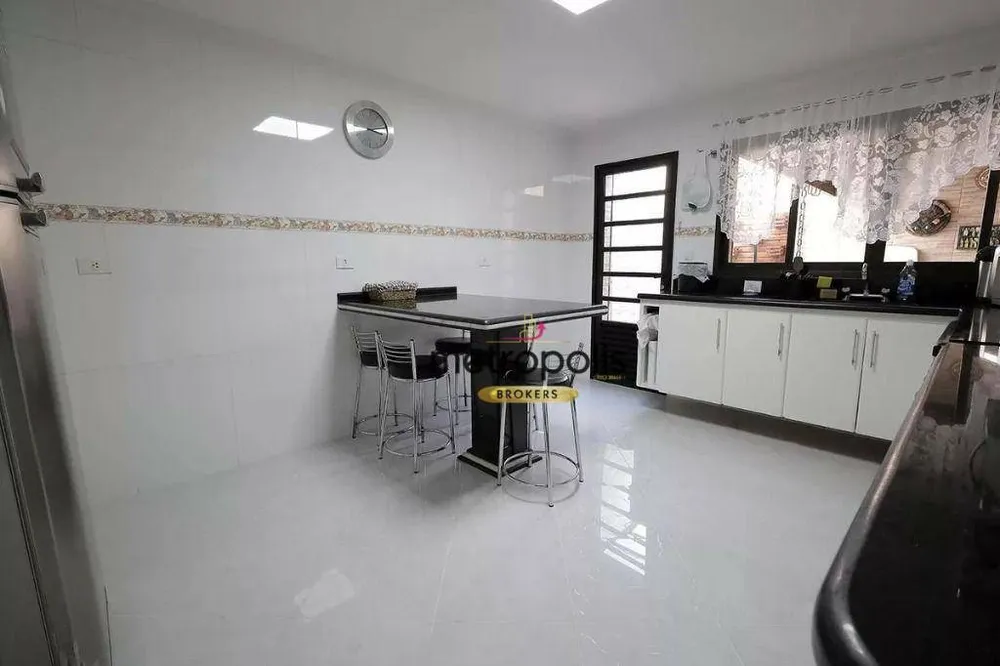 Sobrado, 3 quartos, 277 m² - Foto 6