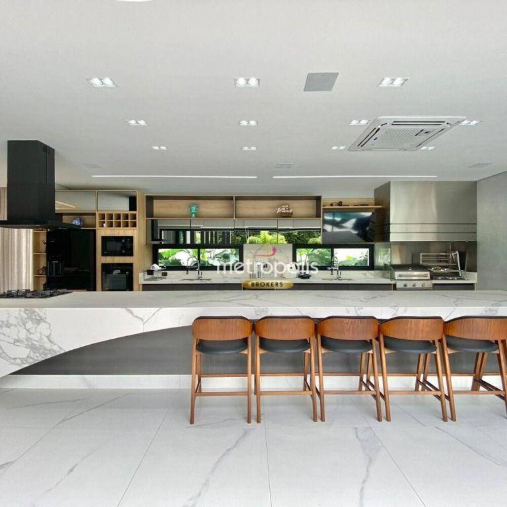 Sobrado à venda com 6 quartos, 389m² - Foto 1