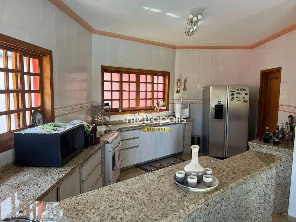 Casa de Condomínio à venda com 4 quartos, 442m² - Foto 3