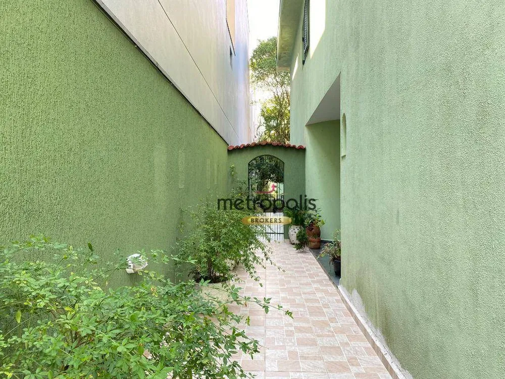 Sobrado, 3 quartos, 401 m² - Foto 1
