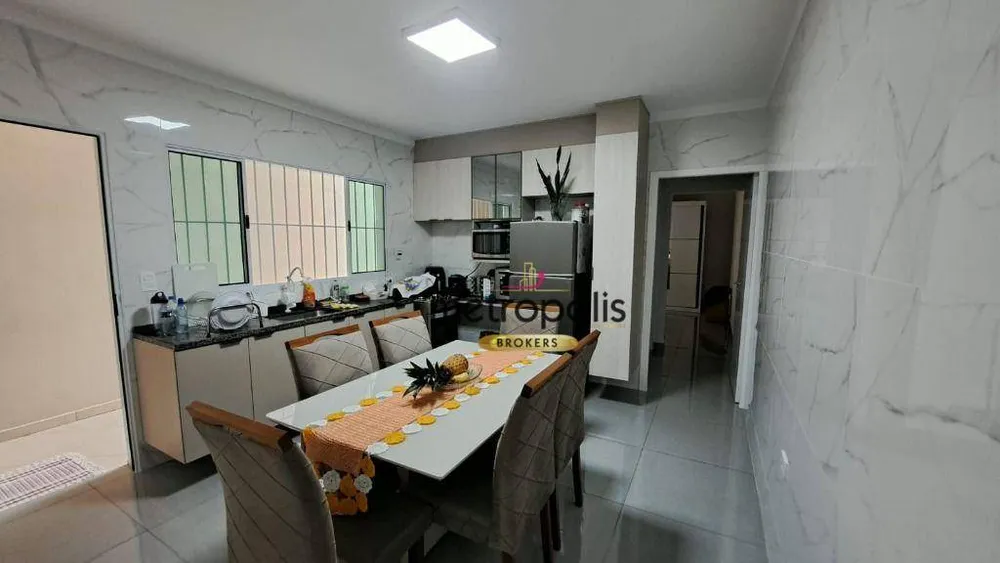 Sobrado, 3 quartos, 224 m² - Foto 1