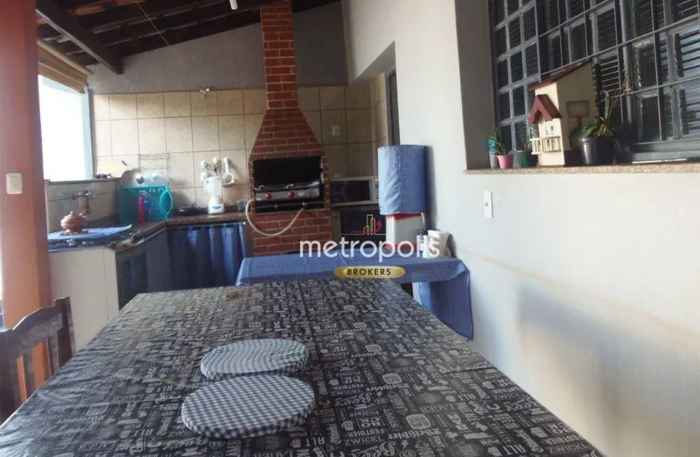 Casa, 3 quartos, 216 m² - Foto 4
