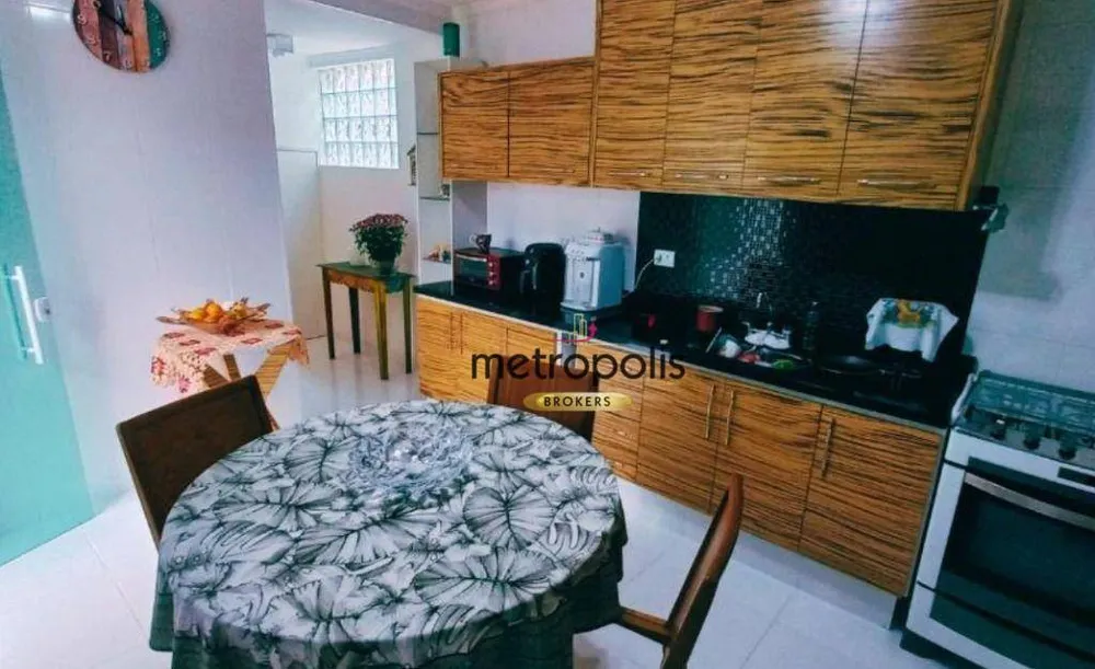 Casa, 4 quartos, 217 m² - Foto 2