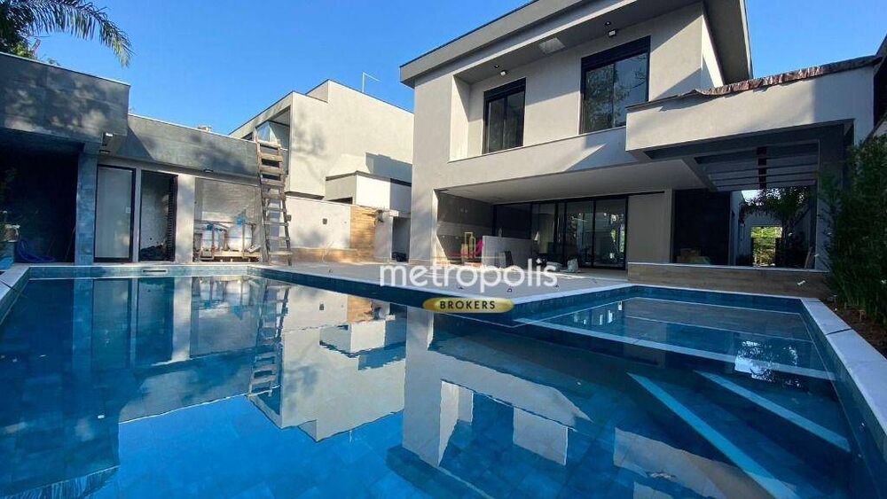 Sobrado à venda com 6 quartos, 380m² - Foto 1
