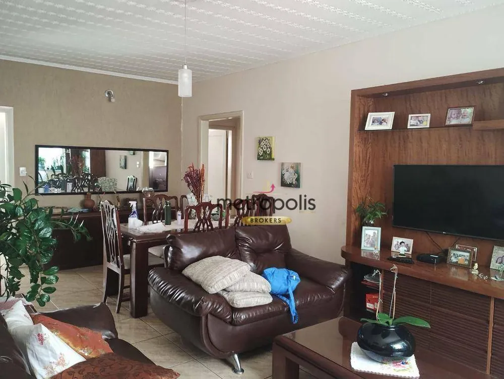 Casa, 3 quartos, 240 m² - Foto 1