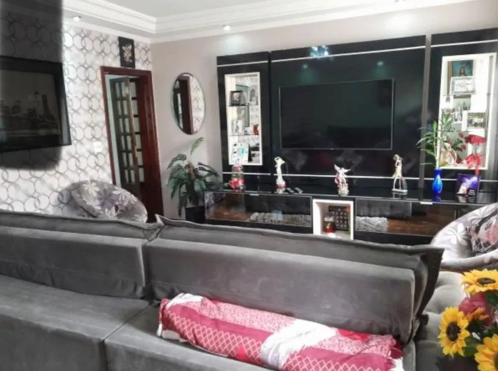Casa, 3 quartos, 243 m² - Foto 2