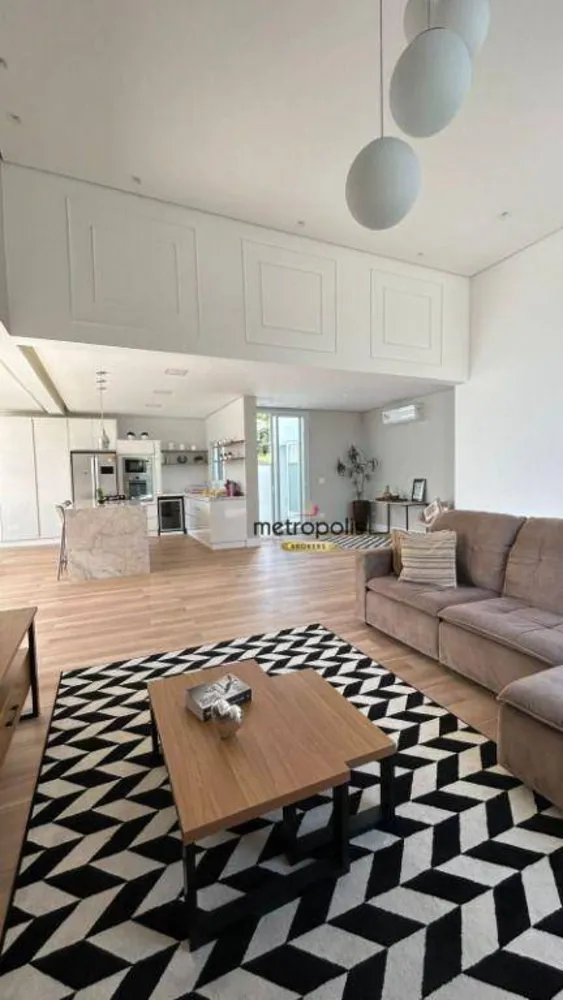 Casa, 3 quartos, 240 m² - Foto 1