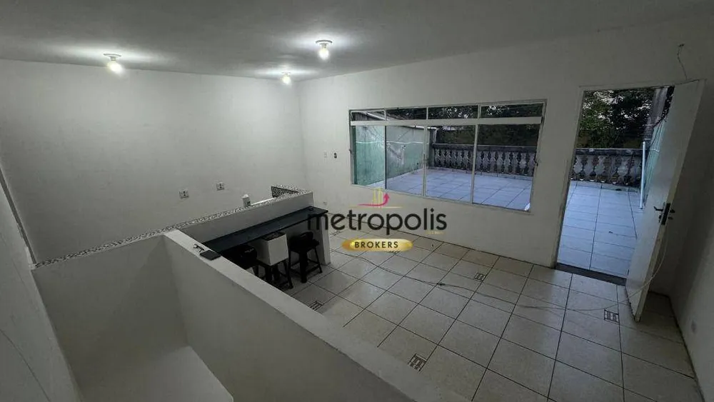 Sobrado, 2 quartos, 220 m² - Foto 1