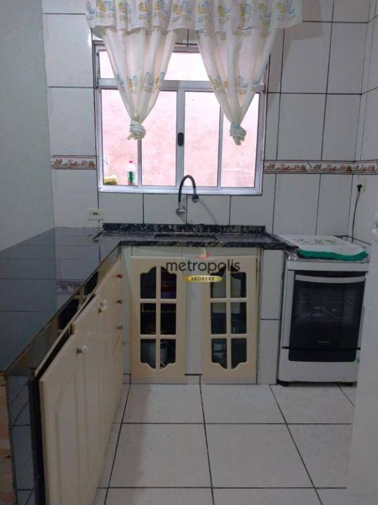 Sobrado à venda com 3 quartos, 230m² - Foto 1