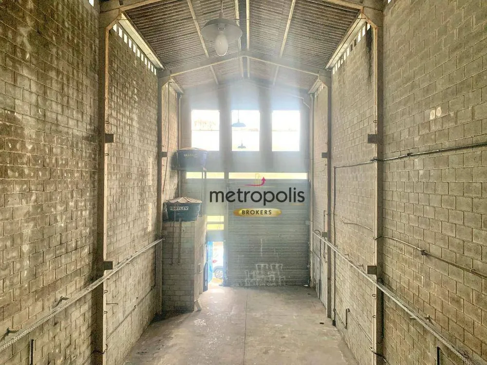 Depósito-Galpão, 240 m² - Foto 1