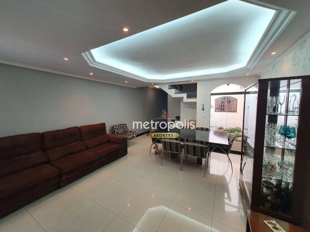 Sobrado, 3 quartos, 215 m² - Foto 1