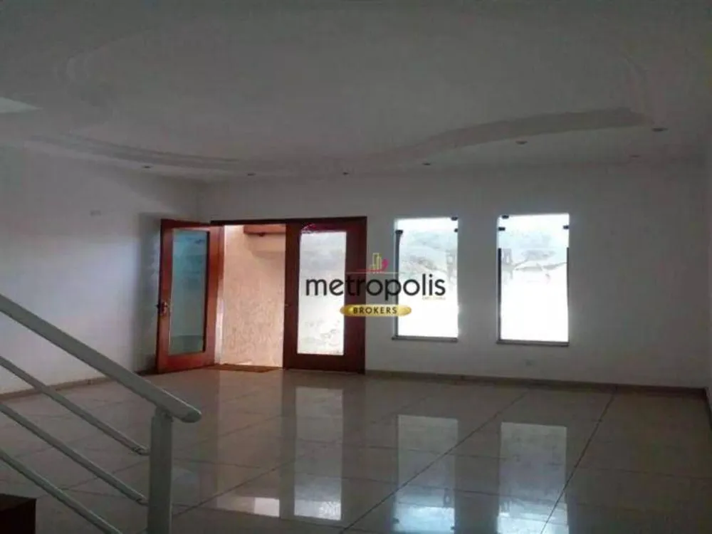 Sobrado, 4 quartos, 211 m² - Foto 1