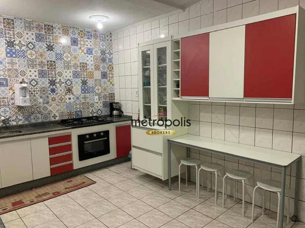 Sobrado, 3 quartos, 233 m² - Foto 2