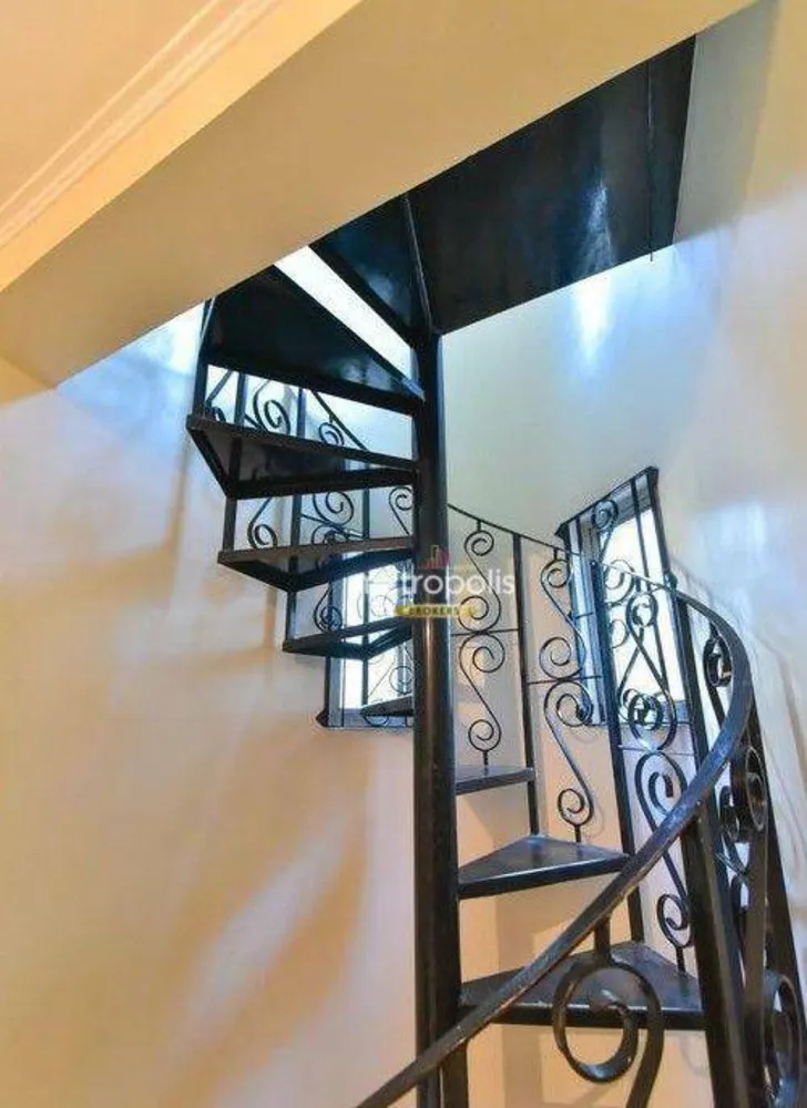 Sobrado, 5 quartos, 350 m² - Foto 4