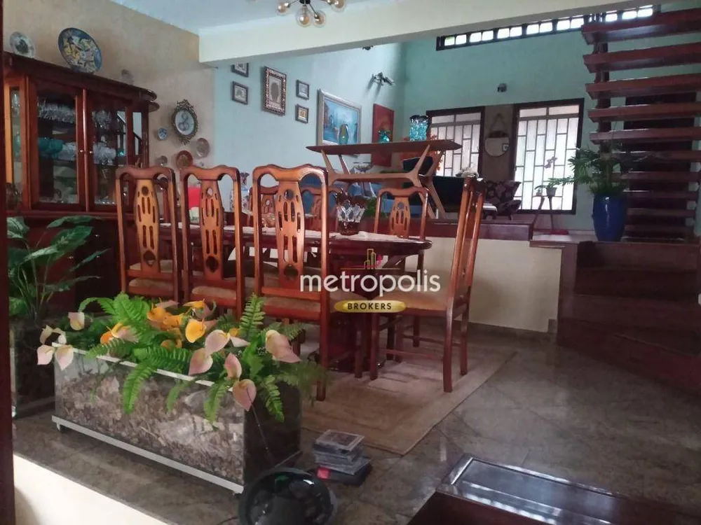 Sobrado, 4 quartos, 234 m² - Foto 1
