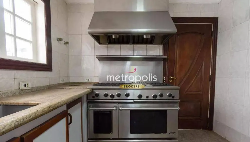Sobrado, 6 quartos, 747 m² - Foto 2