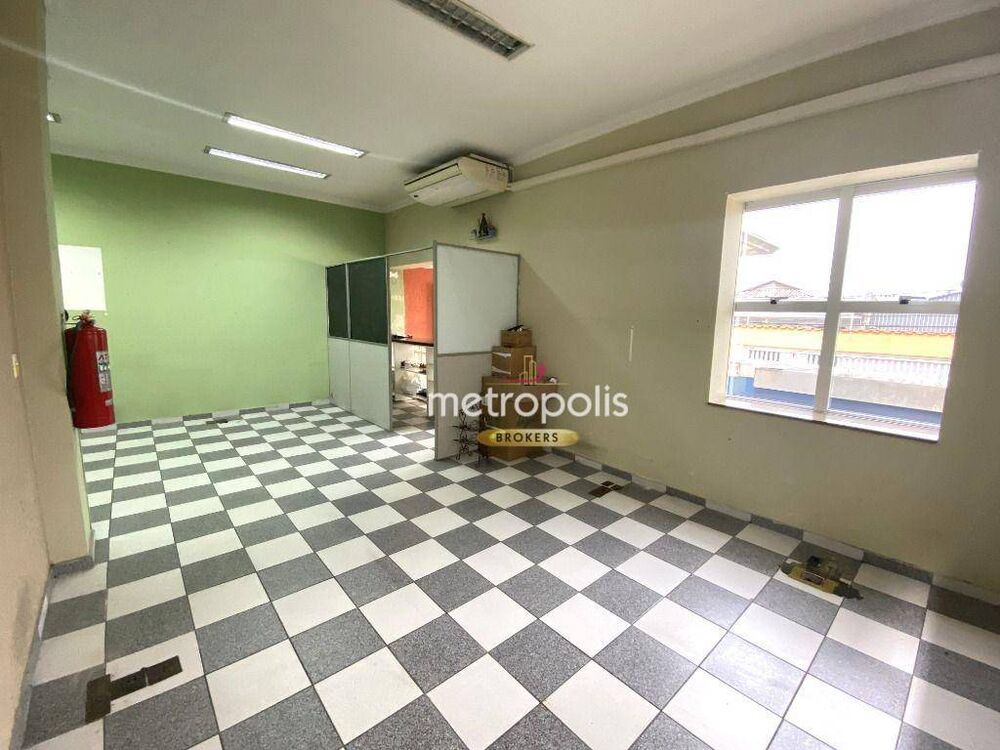 Casa à venda com 8 quartos, 215m² - Foto 3