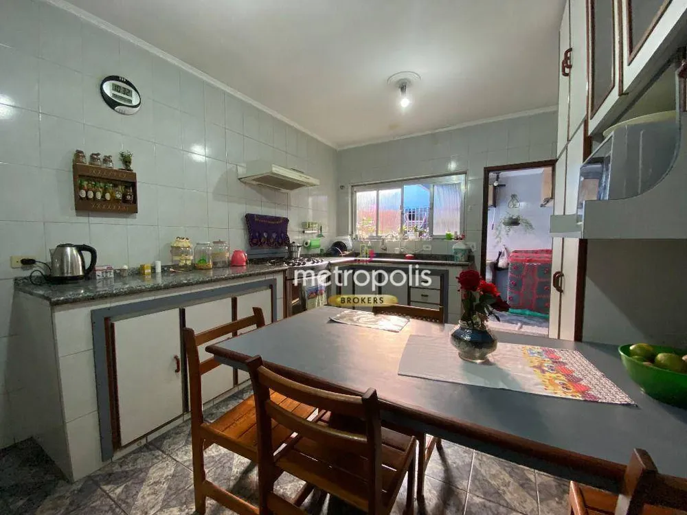 Sobrado, 6 quartos, 270 m² - Foto 2
