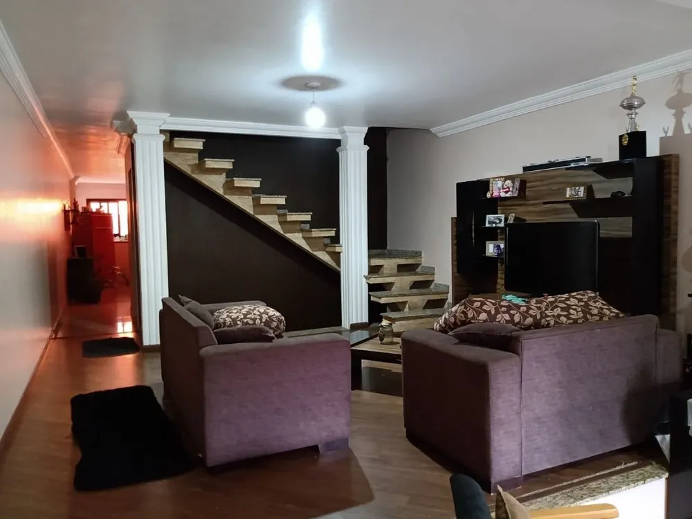 Sobrado, 3 quartos, 338 m² - Foto 1