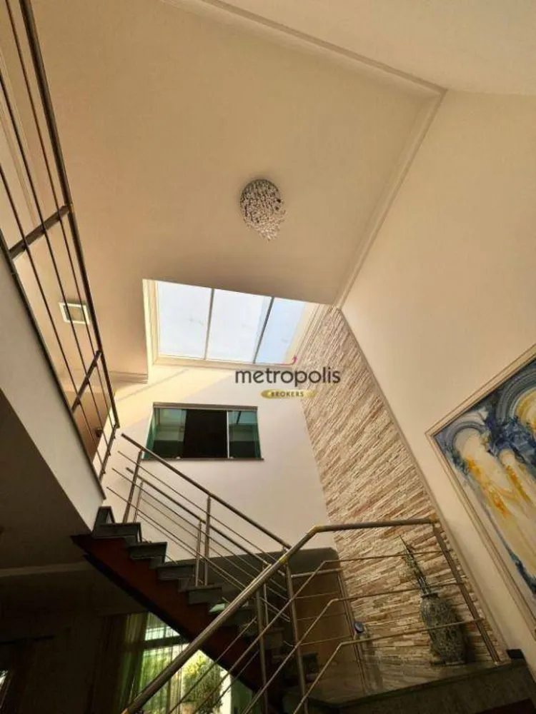 Sobrado, 4 quartos, 350 m² - Foto 1
