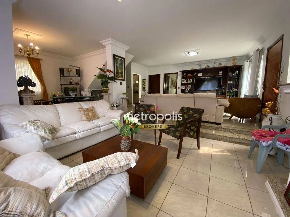 Sobrado, 4 quartos, 307 m² - Foto 1