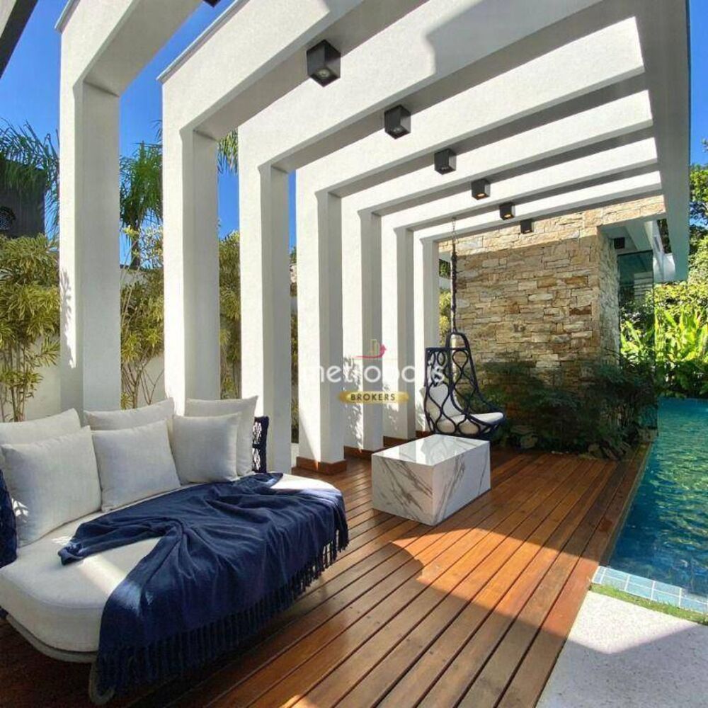 Sobrado à venda com 6 quartos, 532m² - Foto 1
