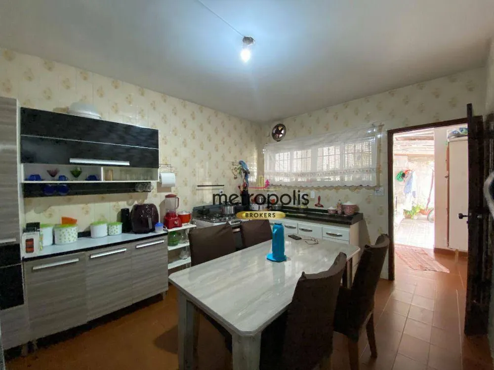 Casa, 6 quartos, 240 m² - Foto 2