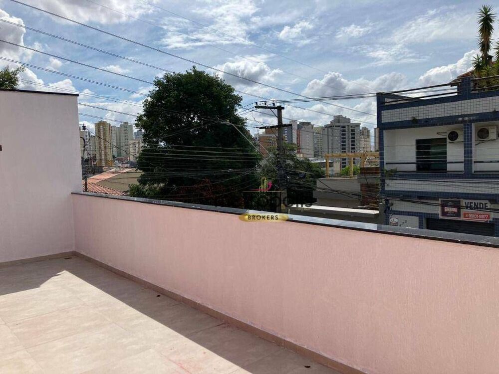 Casa para alugar com 4 quartos, 180m² - Foto 1
