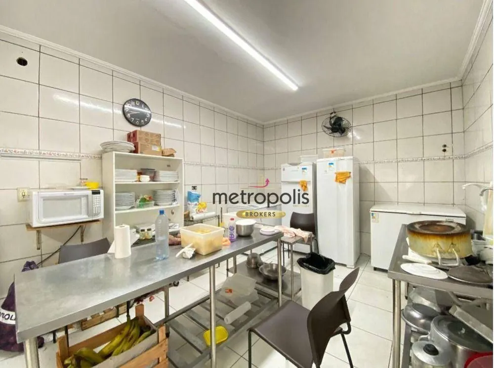 Casa, 1 quarto, 248 m² - Foto 9