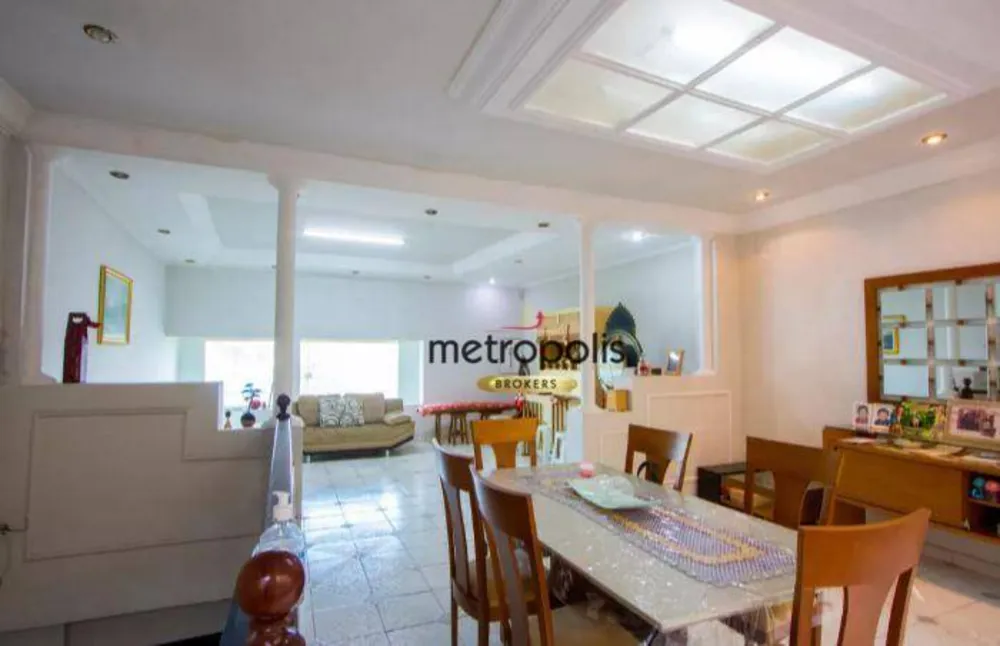Sobrado, 3 quartos, 242 m² - Foto 1