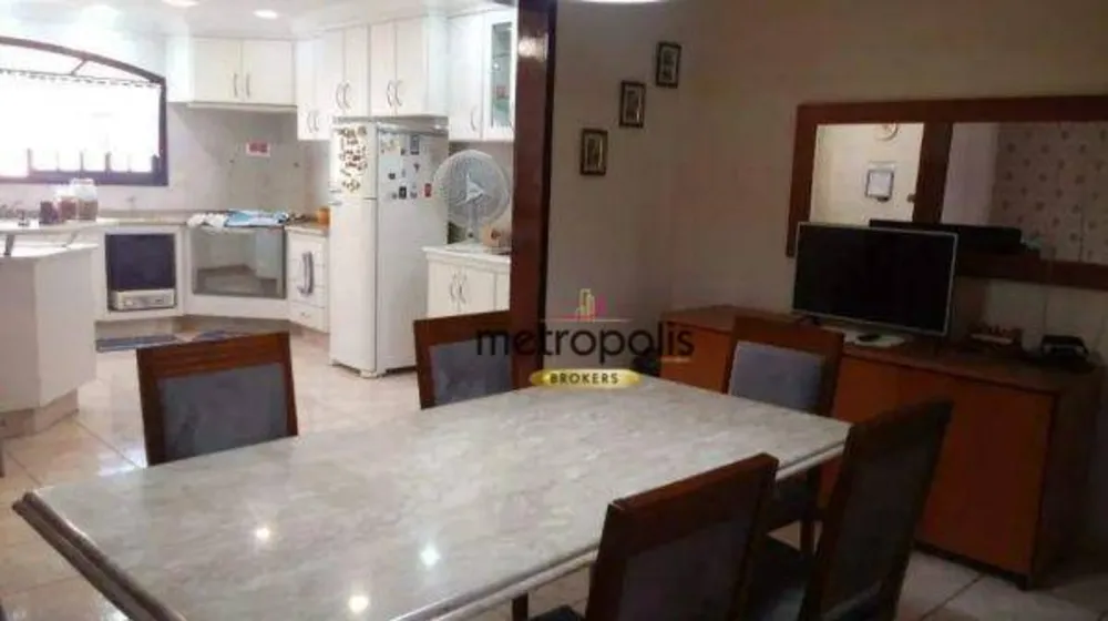 Sobrado, 3 quartos, 305 m² - Foto 1