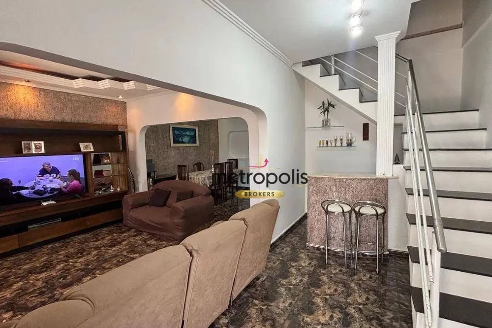 Sobrado, 3 quartos, 221 m² - Foto 2