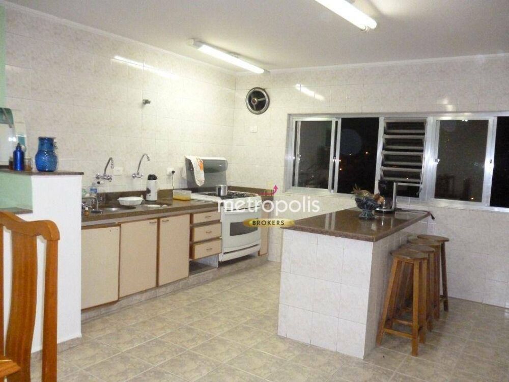 Sobrado, 3 quartos, 285 m² - Foto 2