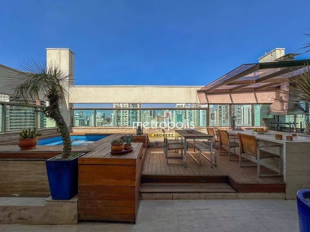 Cobertura, 3 quartos, 240 m² - Foto 2