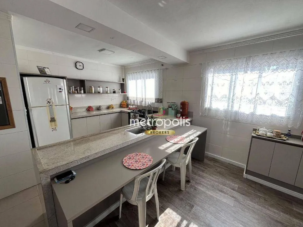 Casa, 3 quartos, 207 m² - Foto 4