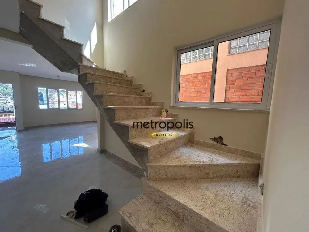 Sobrado, 3 quartos, 256 m² - Foto 4