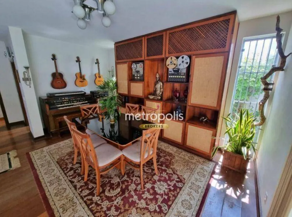 Sobrado, 3 quartos, 330 m² - Foto 1
