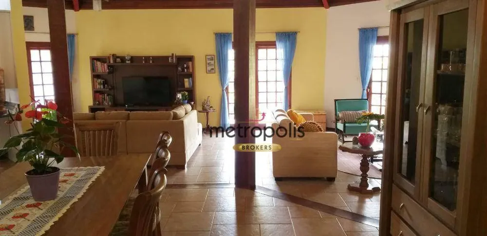 Chácara, 4 quartos, 1050 m² - Foto 2